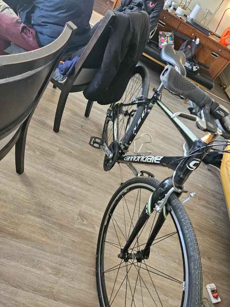 Cannondale Quick 5 Hybrid Bike