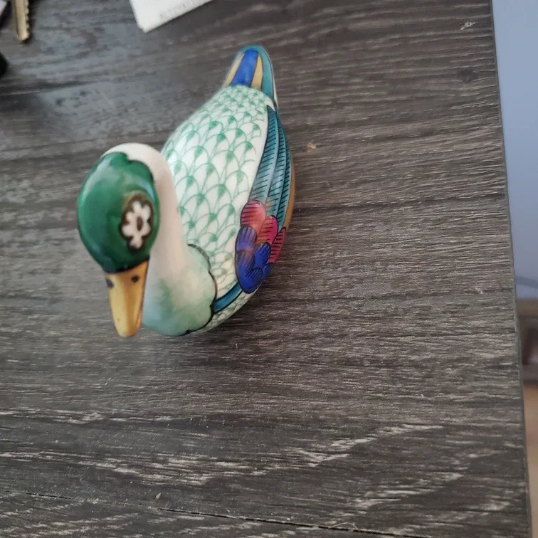S.W. Art Italy Porcelain Duck Figurine image indicator(3)
