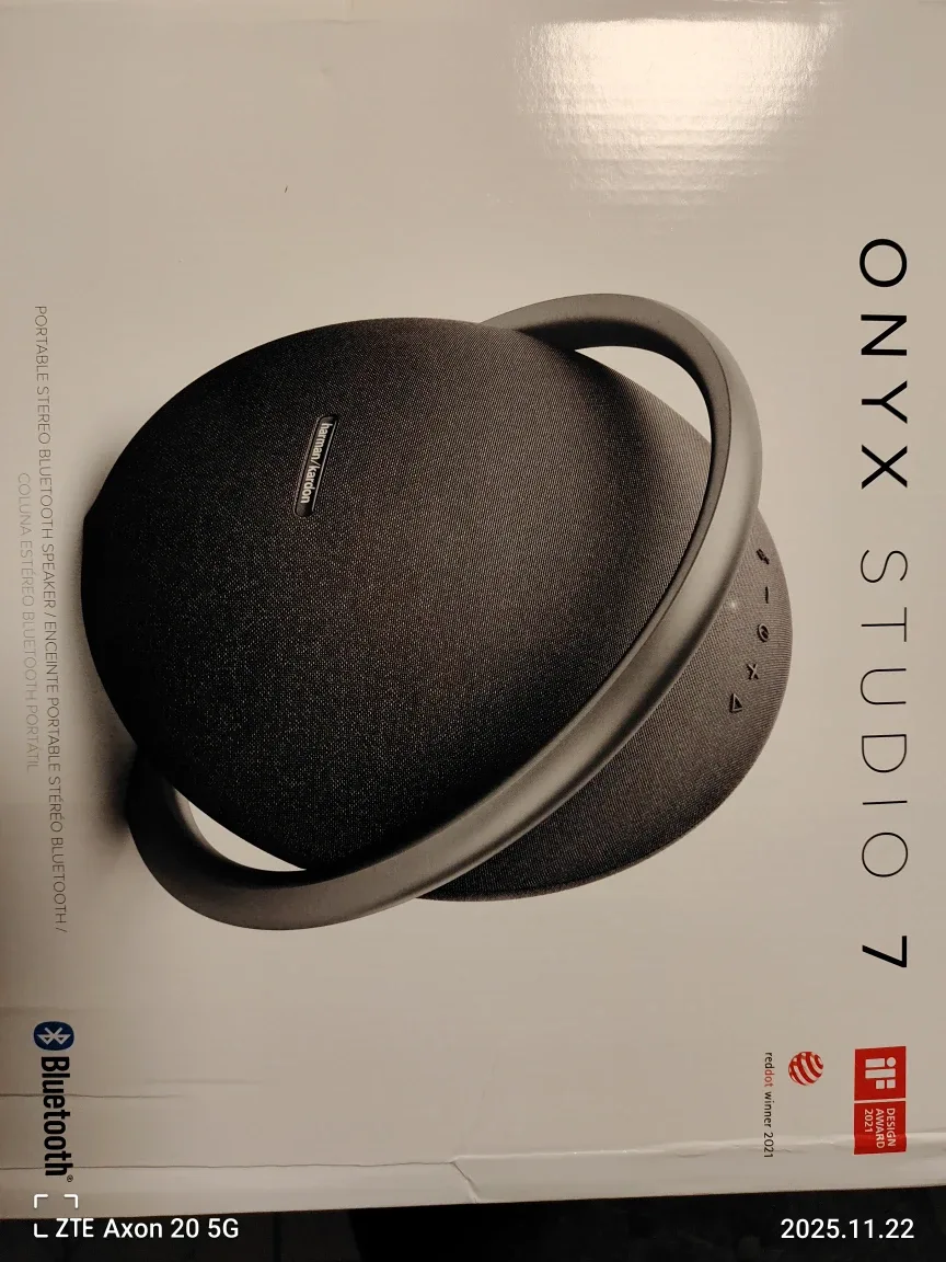 Harman Kardon Onyx Studio 7 Portable Bluetooth Speaker