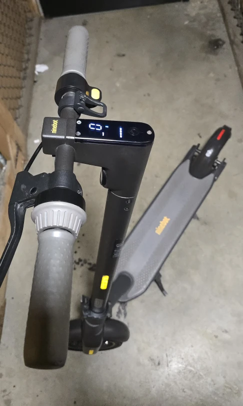Ninebot G30 Electric Scooter - photo 2