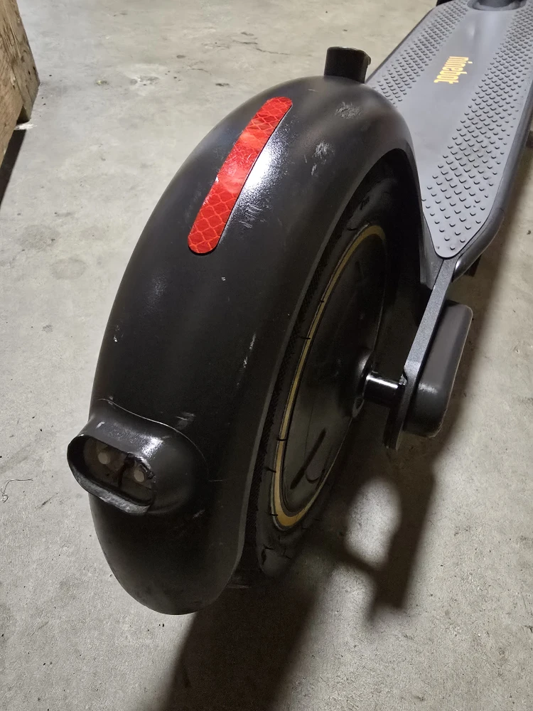 Ninebot G30 Electric Scooter - photo 3
