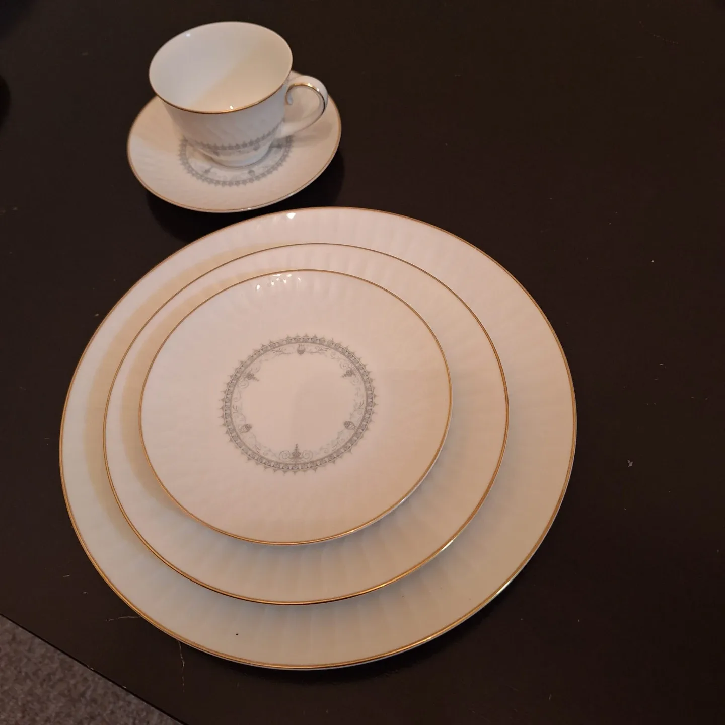 Vintage Noritake 8 Place Dinner Ware Set image indicator(9)