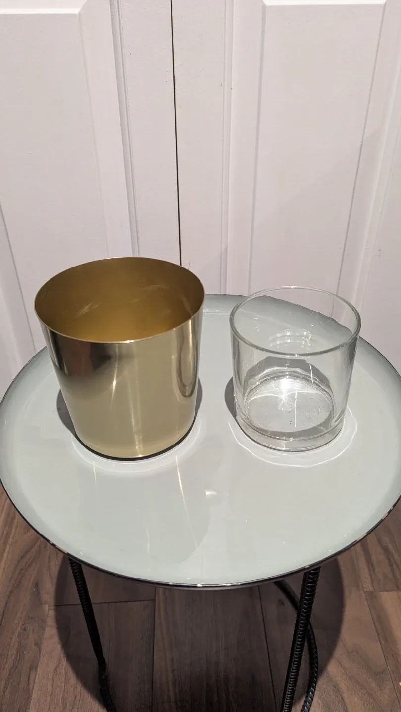 Gold & Clear Vases image indicator(2)
