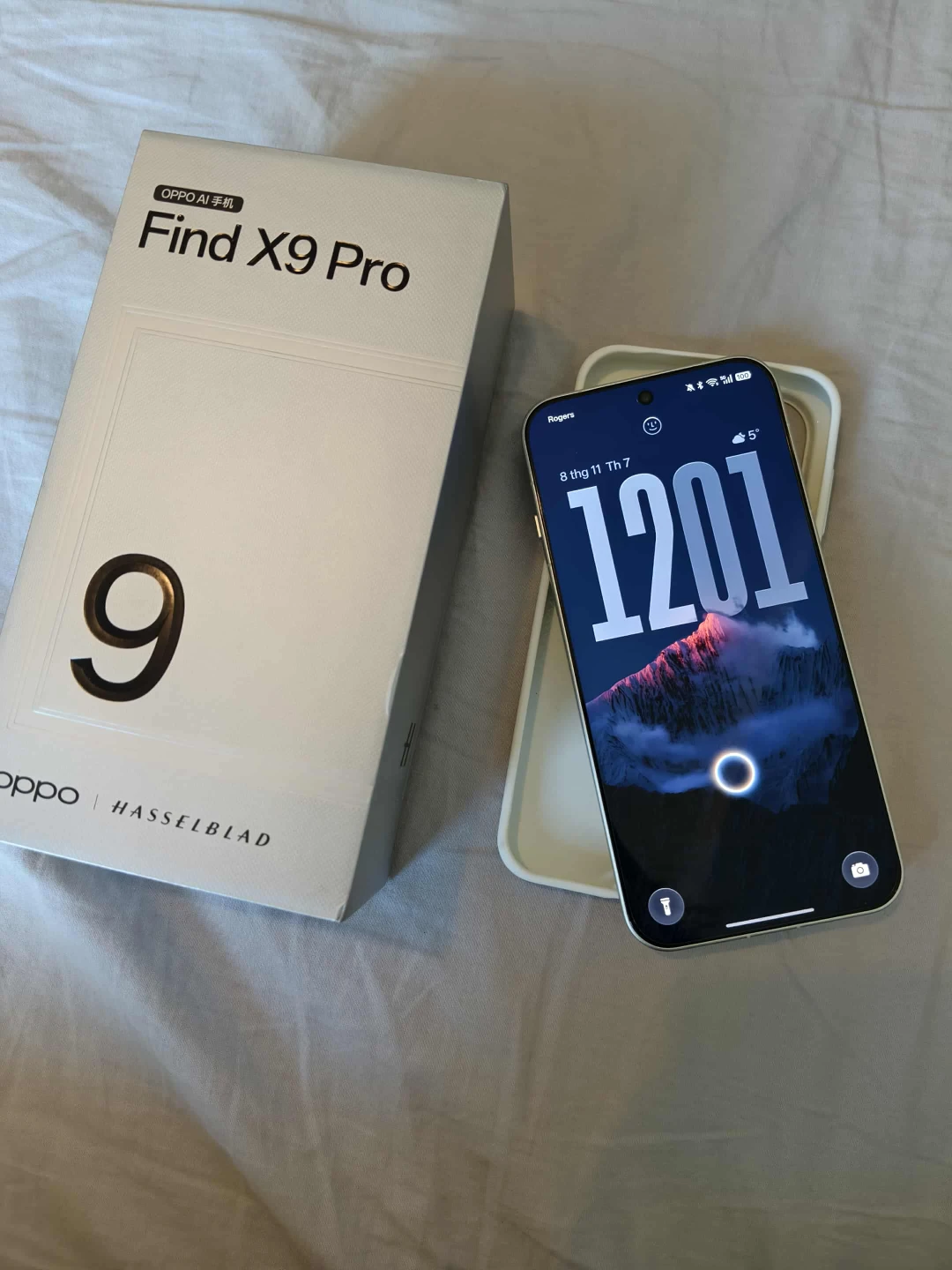 OPPO Find X9 Pro - photo 2