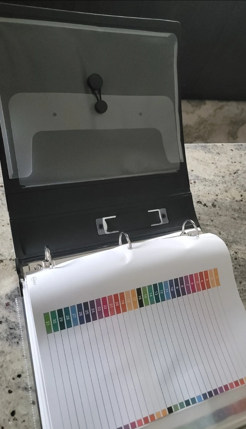 Brand new binder never used and full of inserts and added ones - photo 2