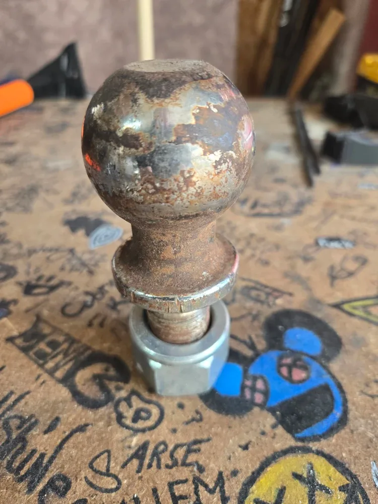 2" Trailer Hitch Ball - 5000 LBS image indicator(2)