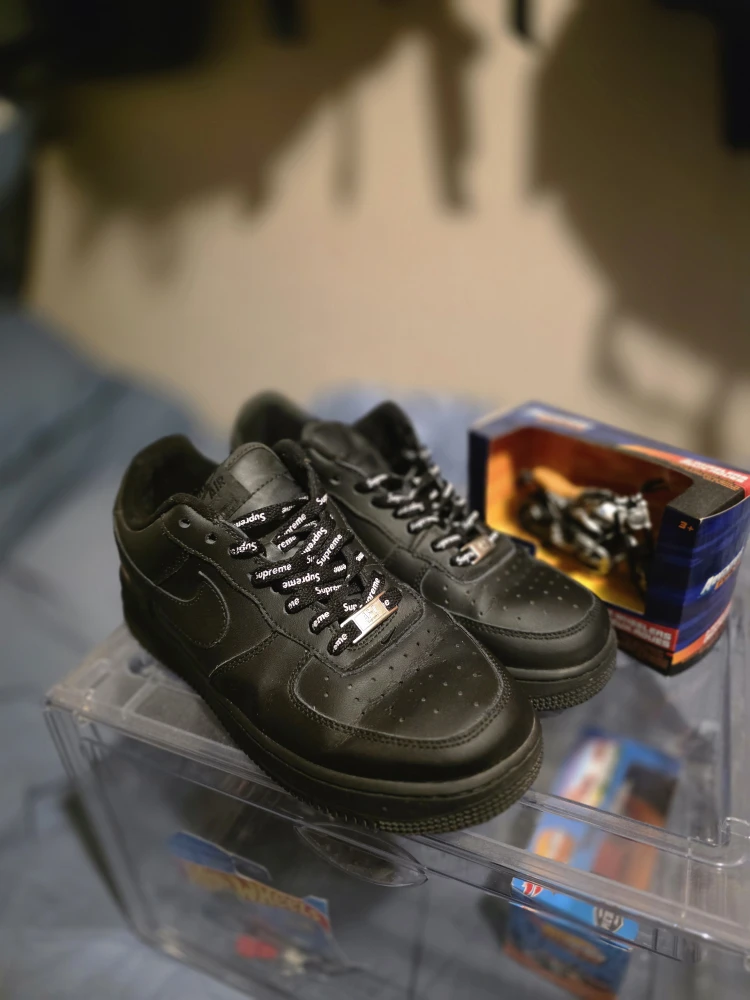 Nike Air Force 1 Supreme Black US 8.5 - photo 4