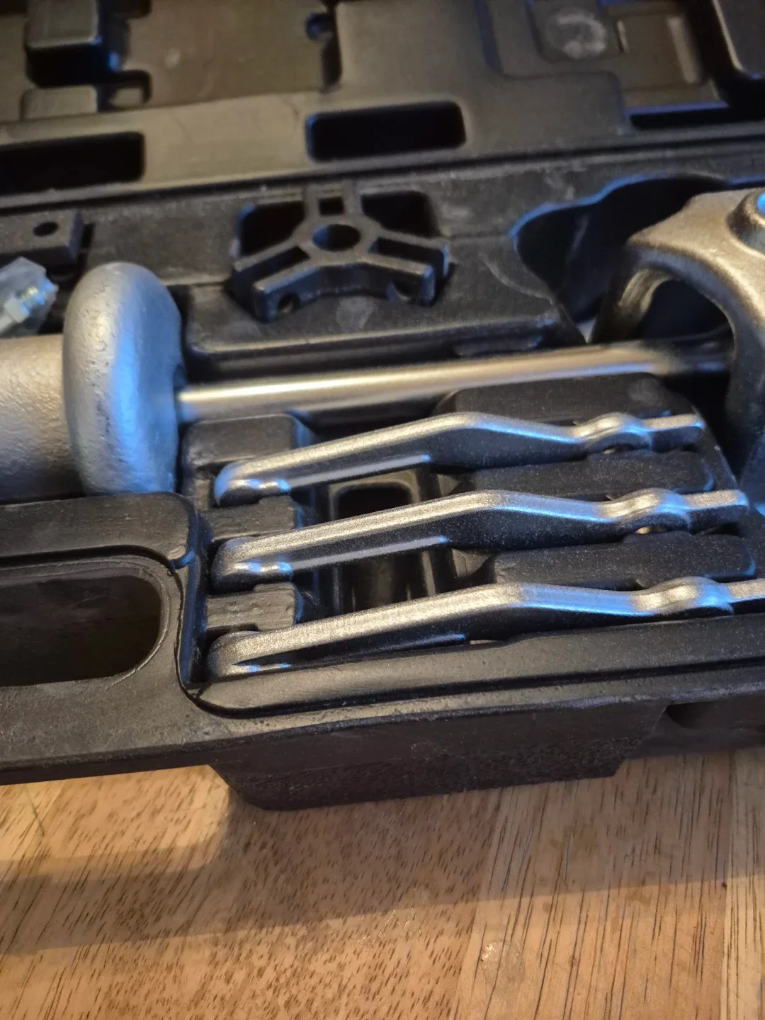 Pro-Point Slide Hammer Puller Kit image indicator(2)