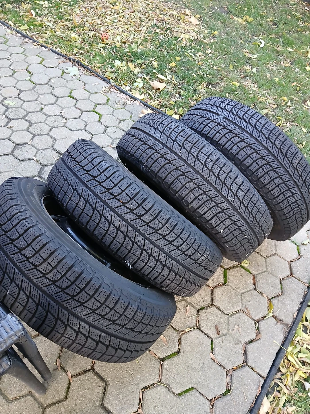 Michelin X-Ice Winter Tires 195/65R15 - photo 2