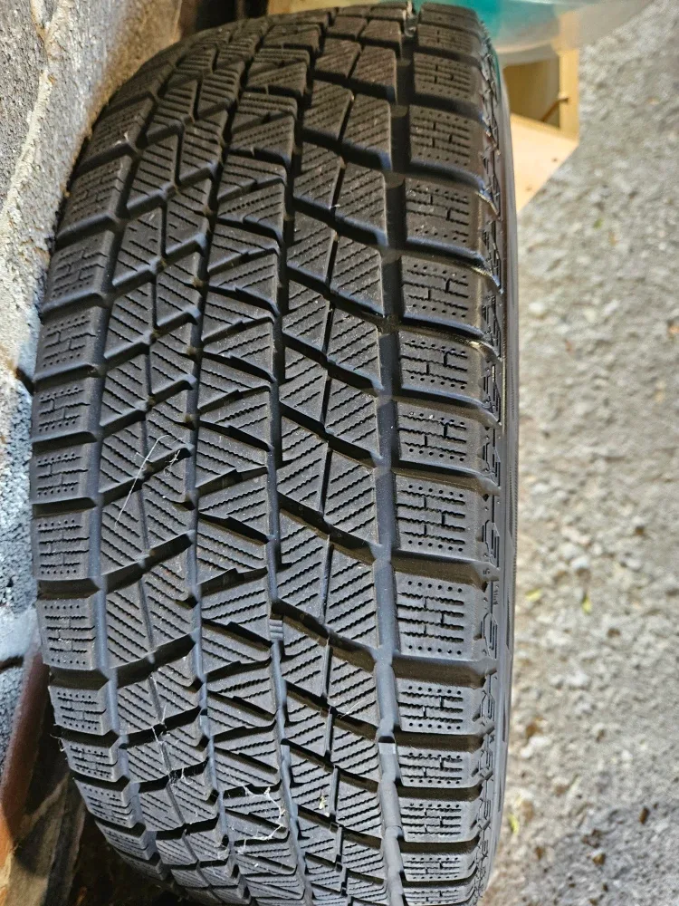 205/55/16, 5 x 114.3 Honda Civic winter tires and rims image indicator(3)