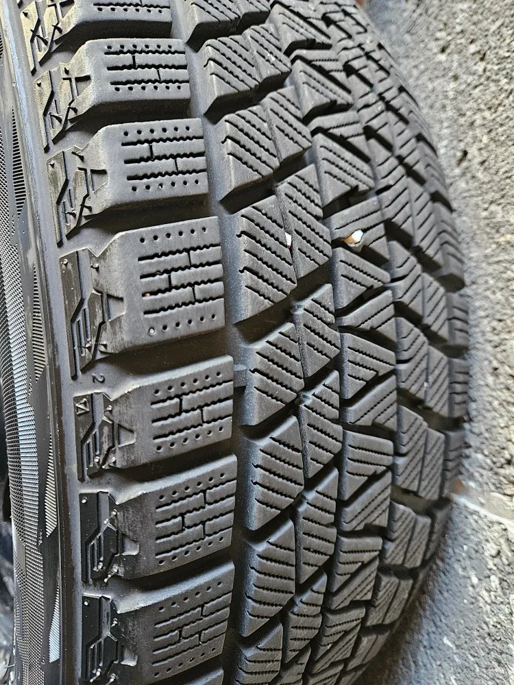 205/55/16, 5 x 114.3 Honda Civic winter tires and rims image indicator(8)