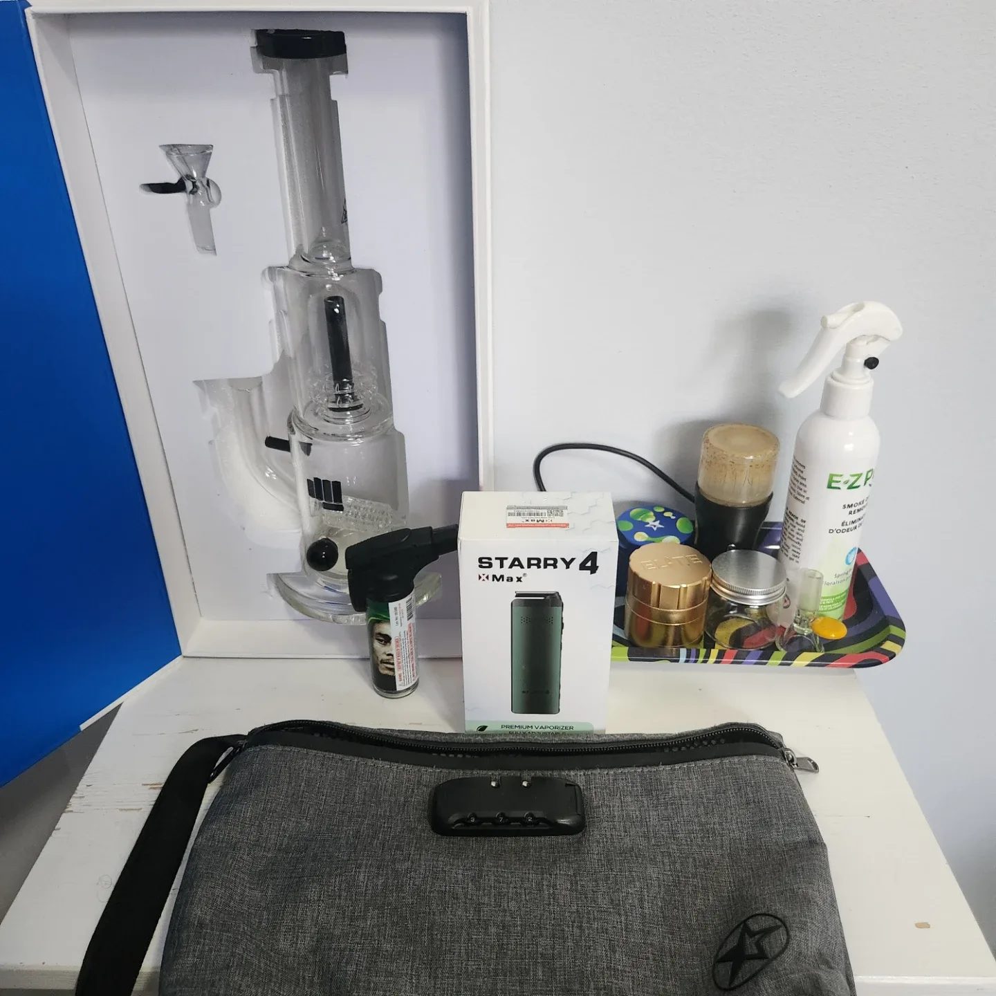 THE FOUR20 WINTER BUNDLE 🌿💨, $105