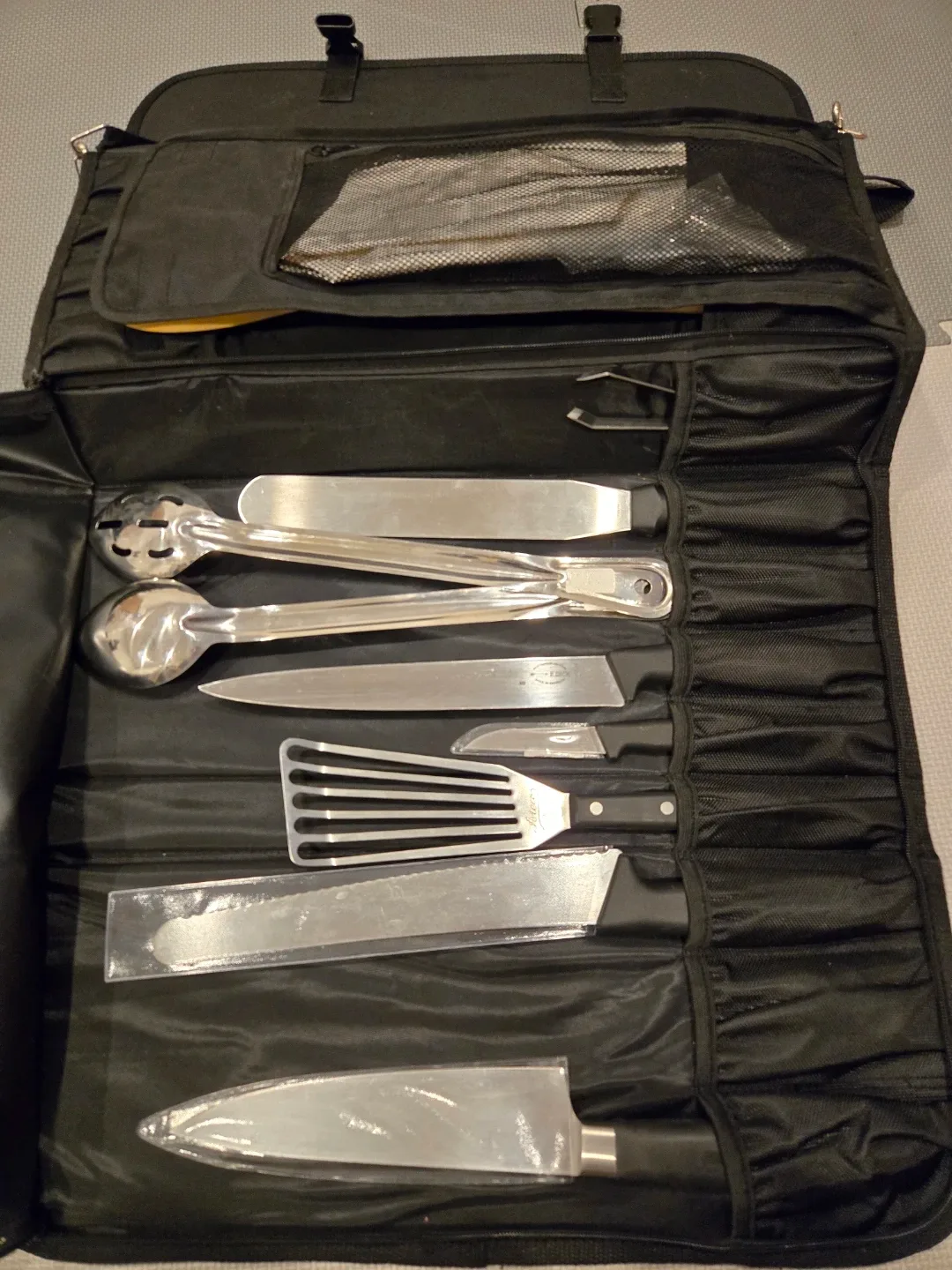 F. Dick Canada Knife Set with Bag image indicator(4)