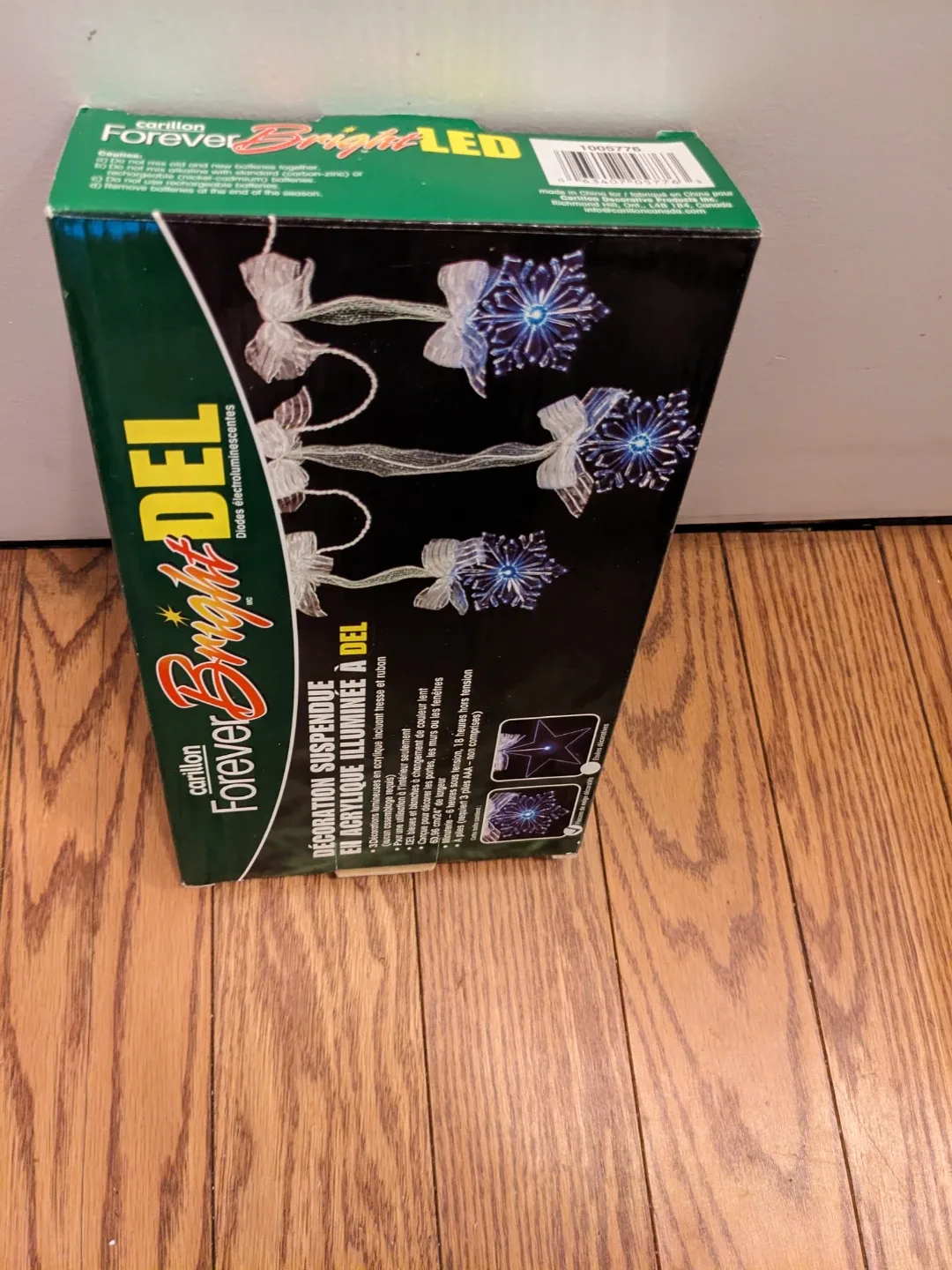 Forever Bright LED Hanging Decoration - New in Box! image indicator(2)