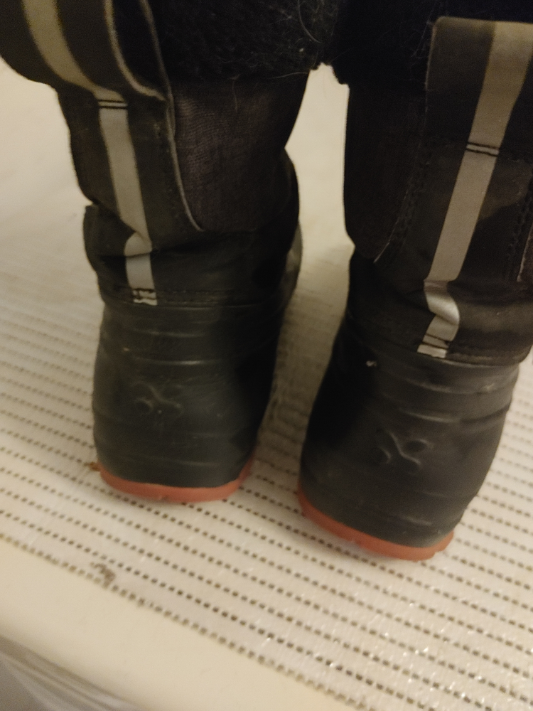 mtn Kids Winter Boots - Size 2 - photo 3
