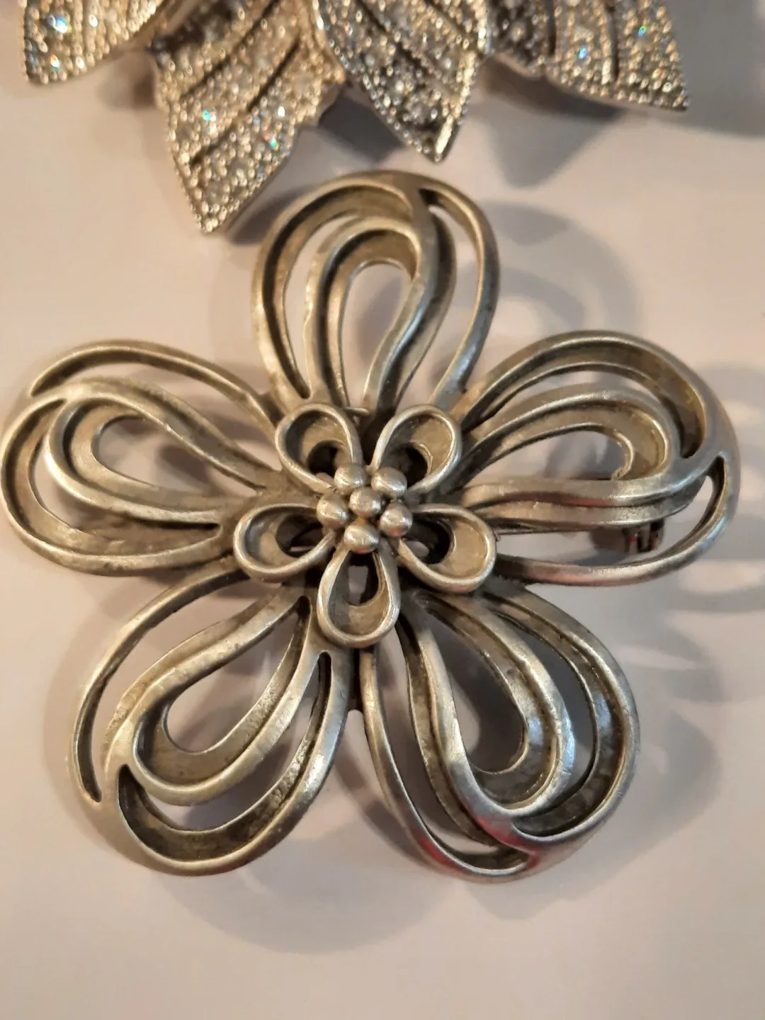 Vintage Ciro,Barkley and pewter brooch pensants - Set of 3 image indicator(4)