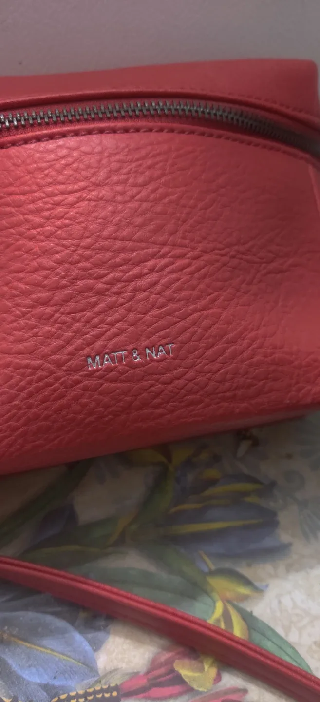 Matt & Nat Red Crossbody Bag small image indicator(2)