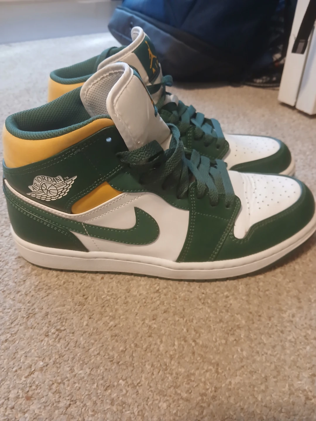 Air Jordan 1 Mid SE "Green Gold" Sneakers - photo 2