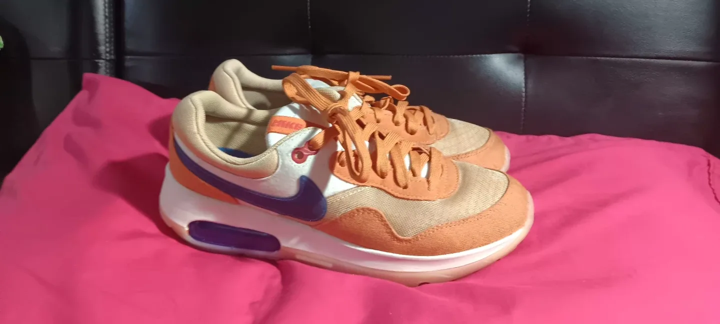 Nike Air Max Dawn SE Orange/Purple Sneakers