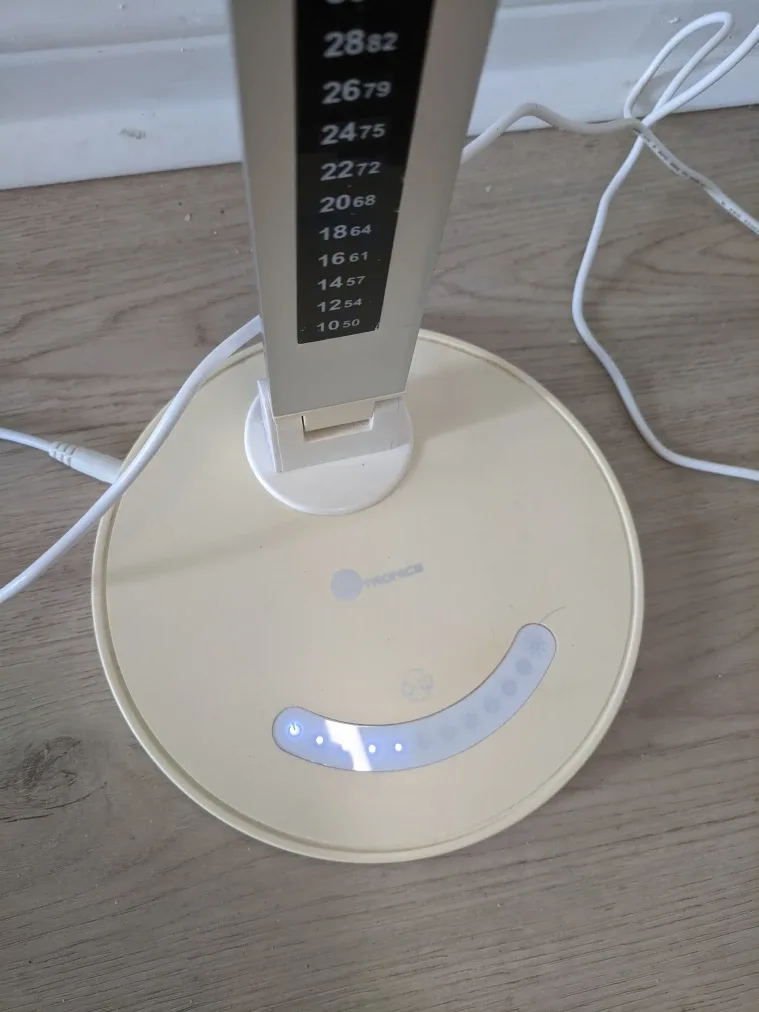 LED Desk Lamp with Adjustable Brightness image indicator(6)