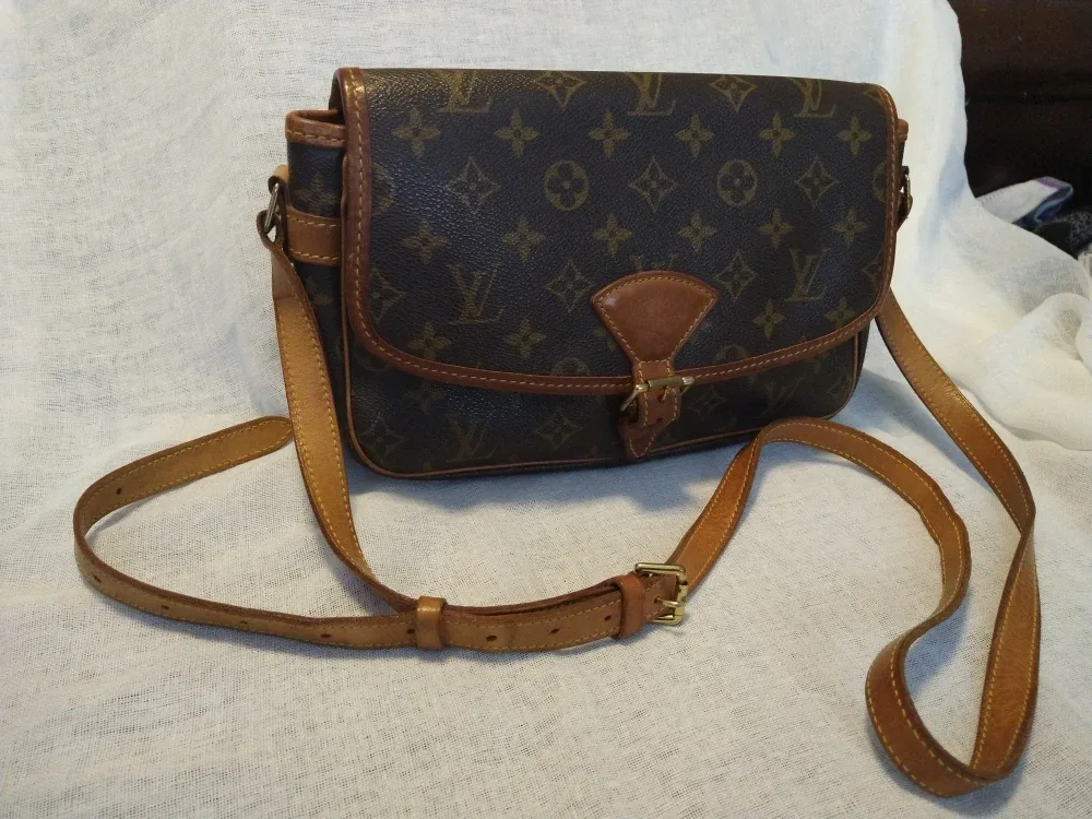 LOUIS VUITTON VINTAGE SOLONGE BAG