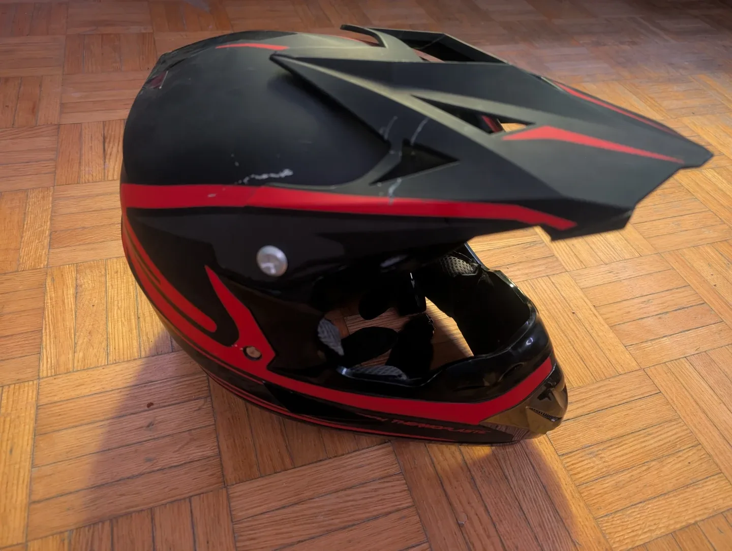 Spark Motocross Helmet - Black & Red image indicator(2)