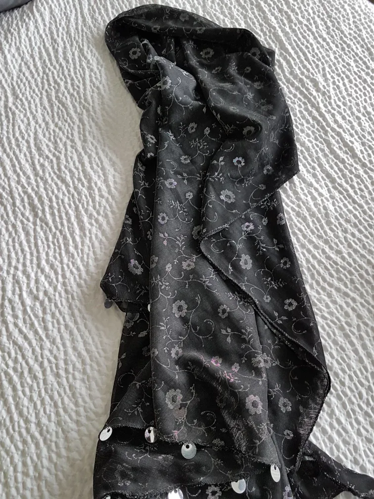 Floral Patterned Scarf image indicator(2)