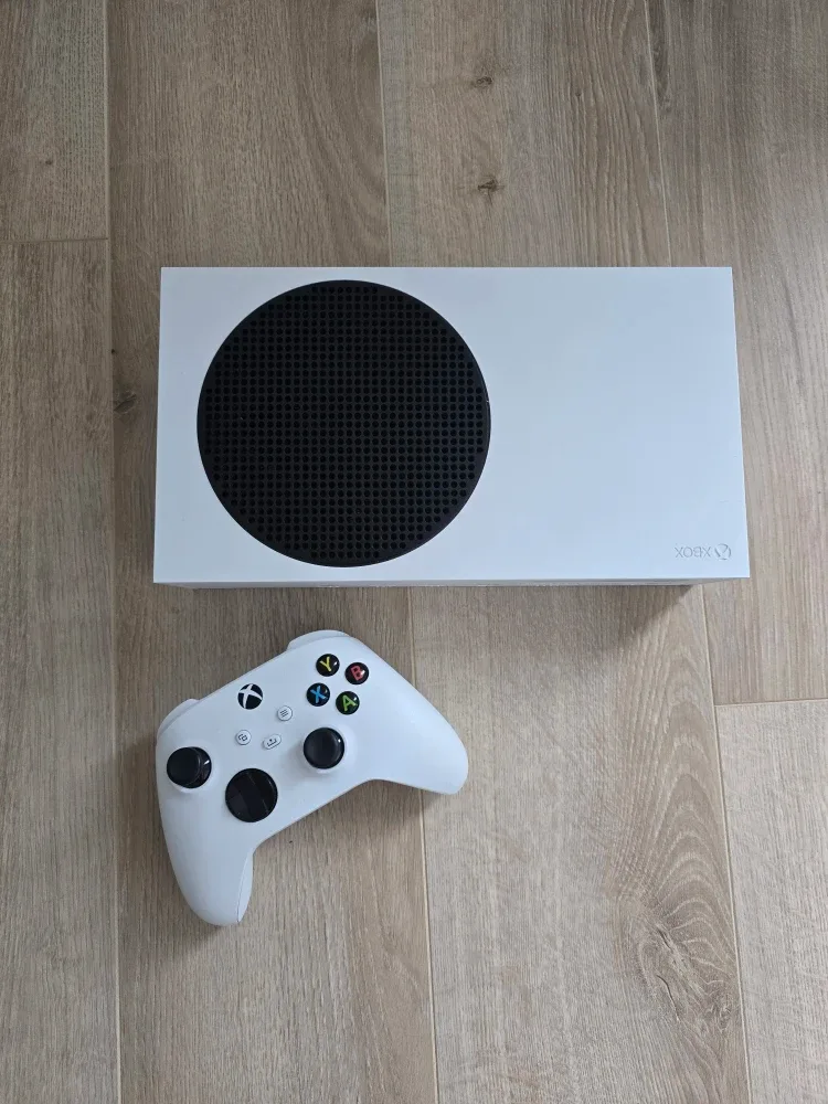 Xbox Series S Console with Controller - White