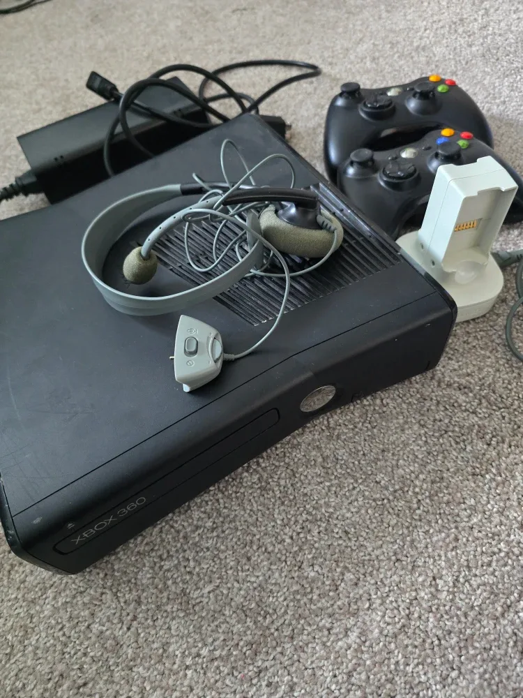 Xbox 360 Console with Accessories