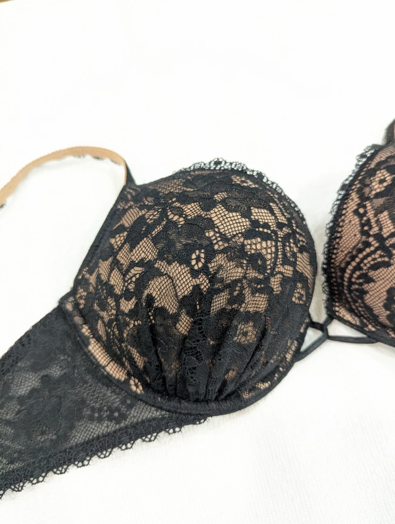 Victoria's Secret Bombshell Bra - 36B - photo 2