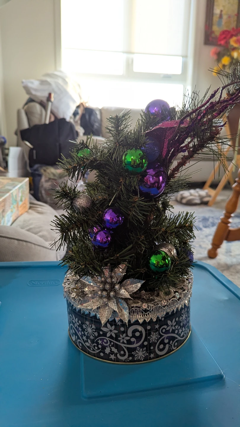 Festive Holiday Decor - photo 5