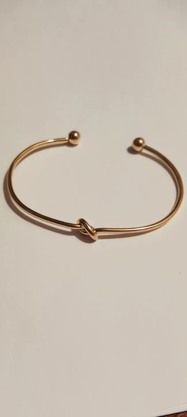 New !! Gold Tone Love ❤️ Knot Bangle Bracelet thumbnail