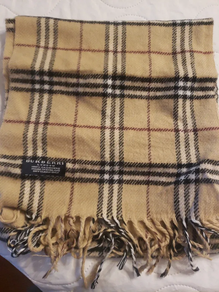 Burberry London Cashmere Scarf image indicator(2)