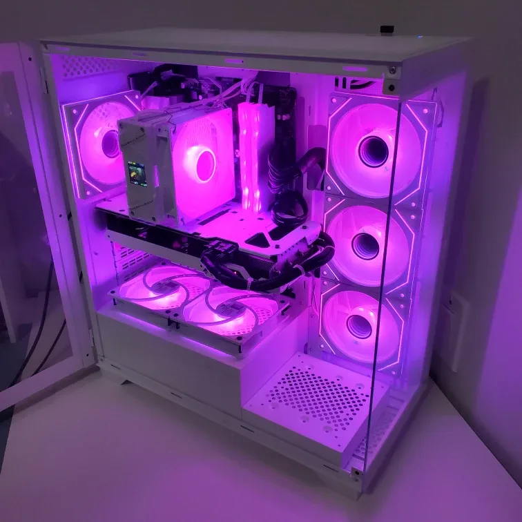 White build: Ryzen 5600xt / Rtx 3070 / 32g ram / 1tb ssd image indicator(8)