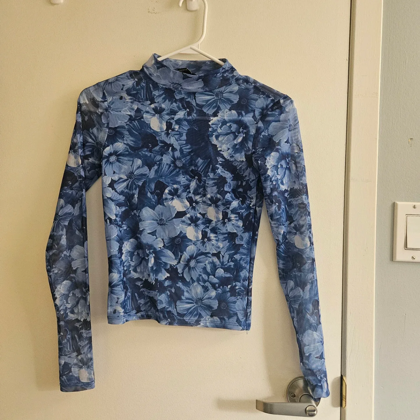 Selection of Women's Dresses and Tops image indicator(3)