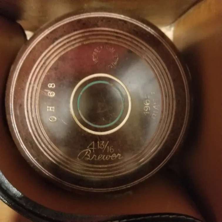 Vintage Lawn Bowling Set with Case image indicator(6)