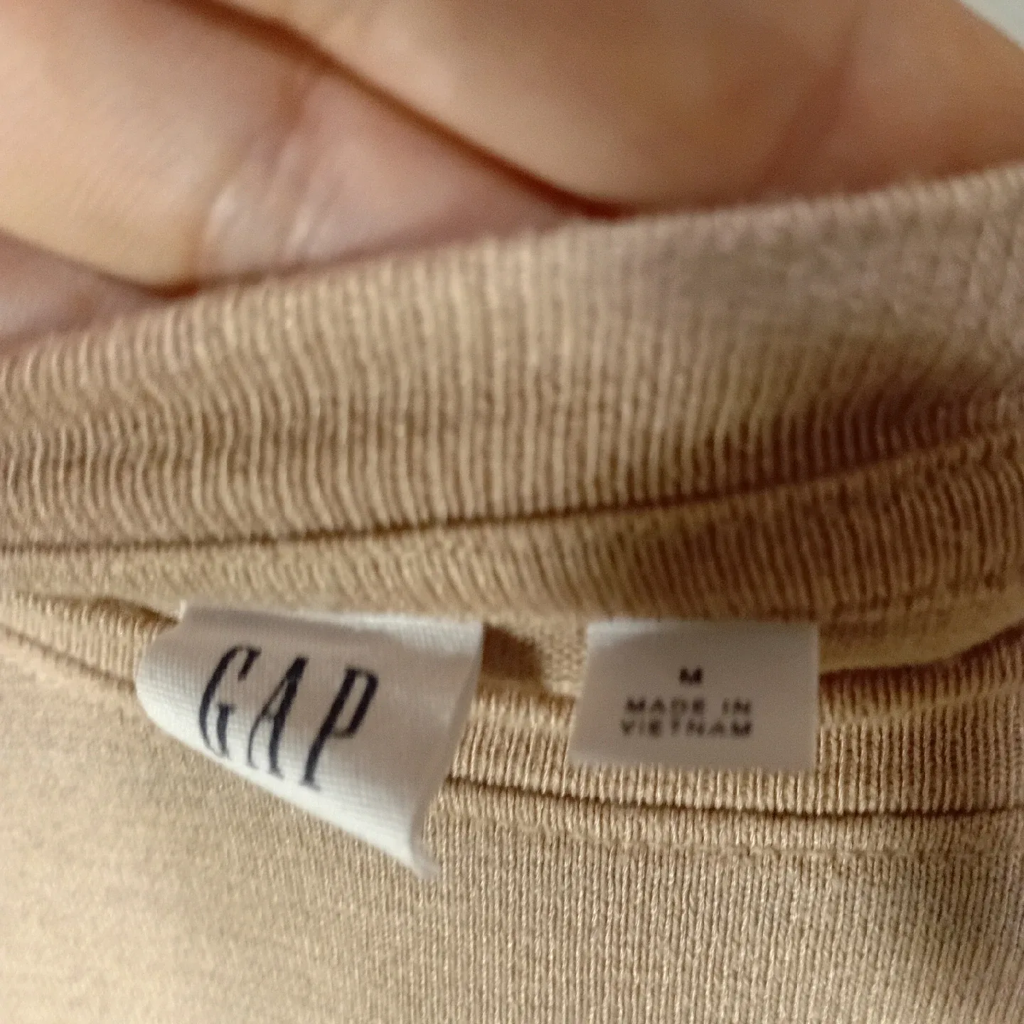 Gap Ruffle Sleeve Top - Size M image indicator(4)