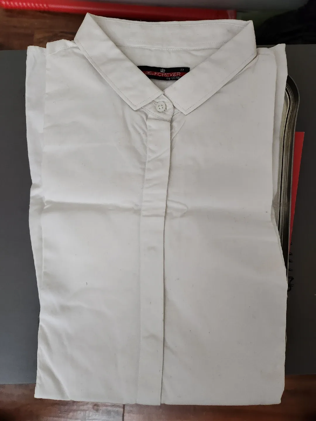 Van Heusen Button-Up Shirt XL image indicator(2)