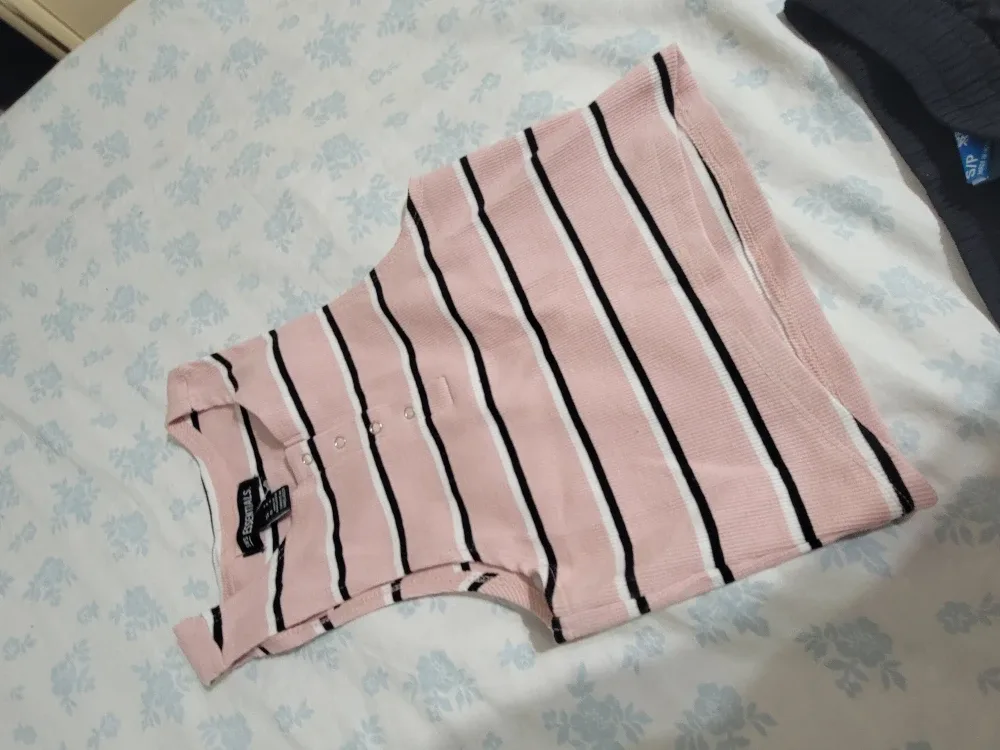 Old Navy Active Shorts & Tank Top Set - Size S image indicator(3)