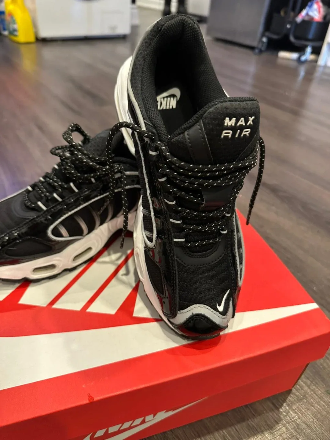 Nike Air Max Tailwind IV Black/White, Men's 9.5