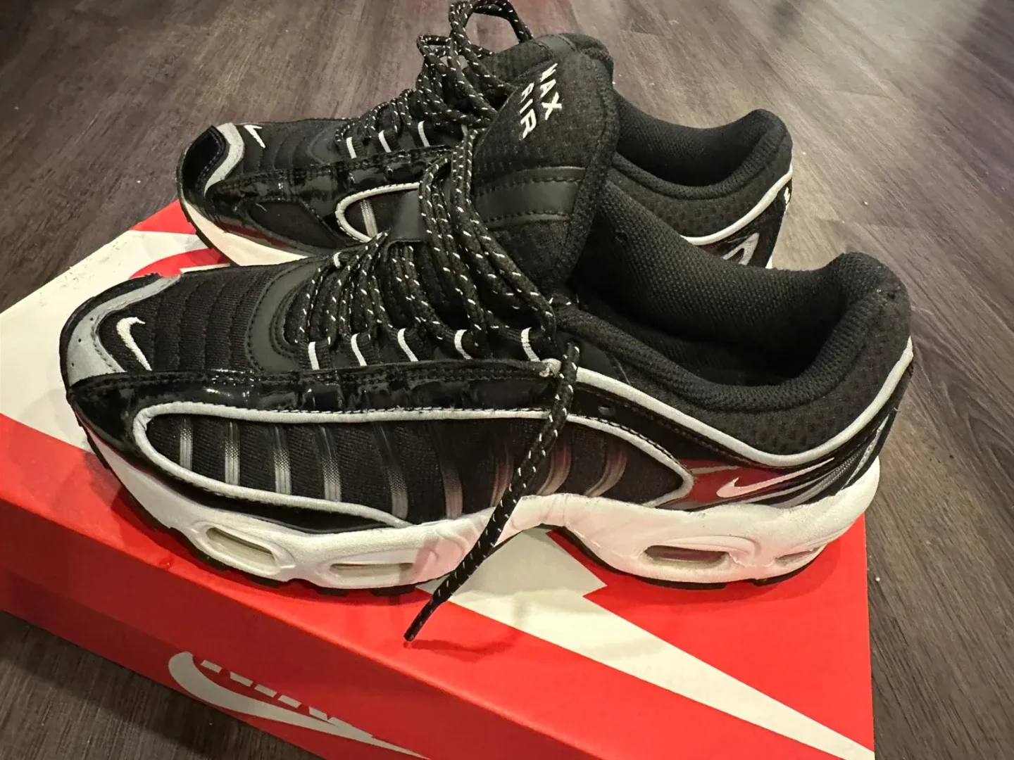 Nike Air Max Tailwind IV Black/White, Men's 9.5 image indicator(2)