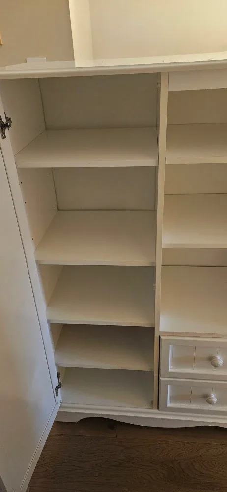 Children's Armoire image indicator(2)