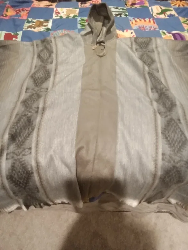 High Quality Handmade Alpaca Wool Poncho image indicator(2)