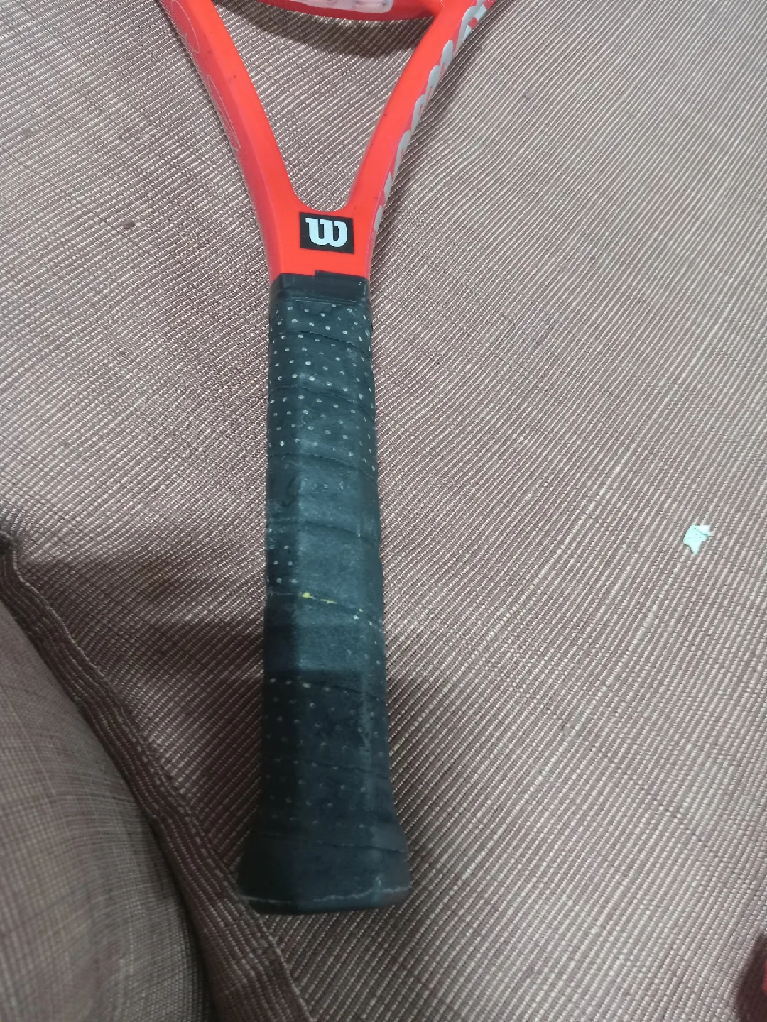 Wilson Roger Federer Tennis Racket - Red image indicator(3)