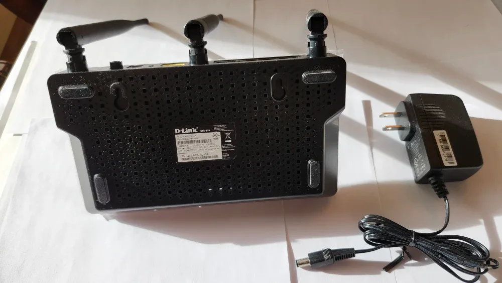 D-Link DIR-819 WiFi Router image indicator(3)