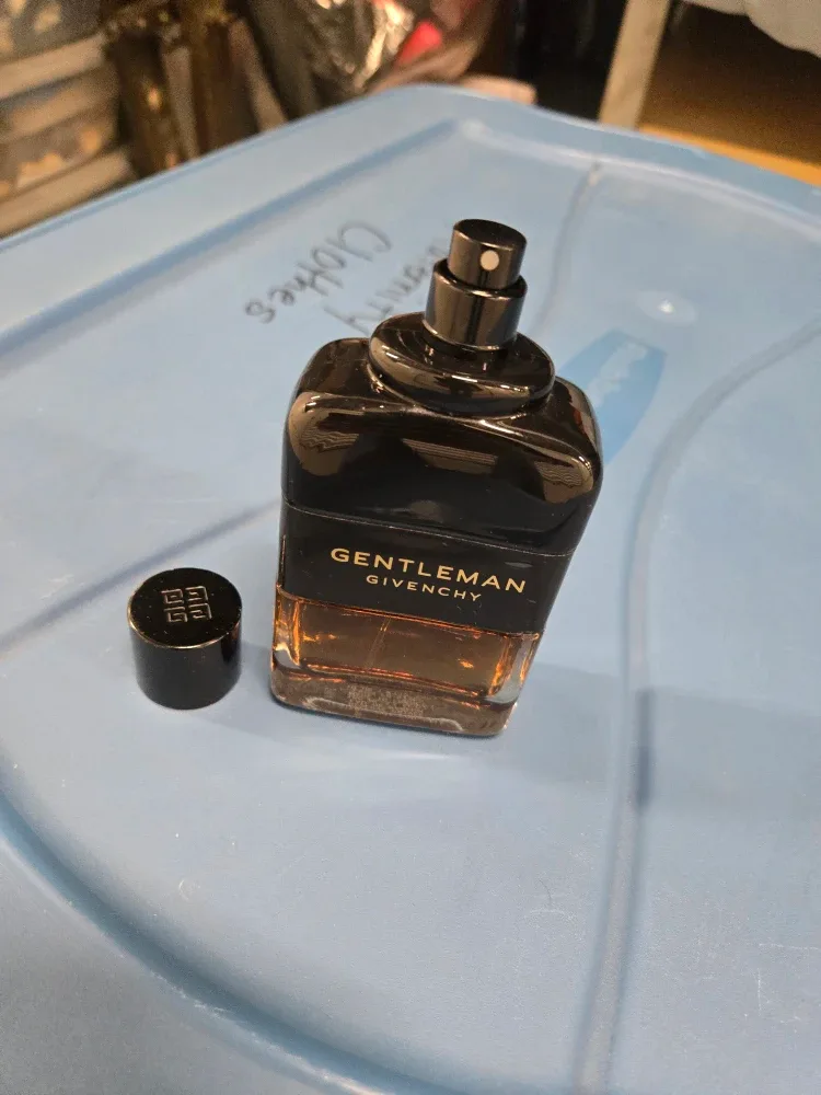 Gentlemen Givenchy reserve privee edp image indicator(4)