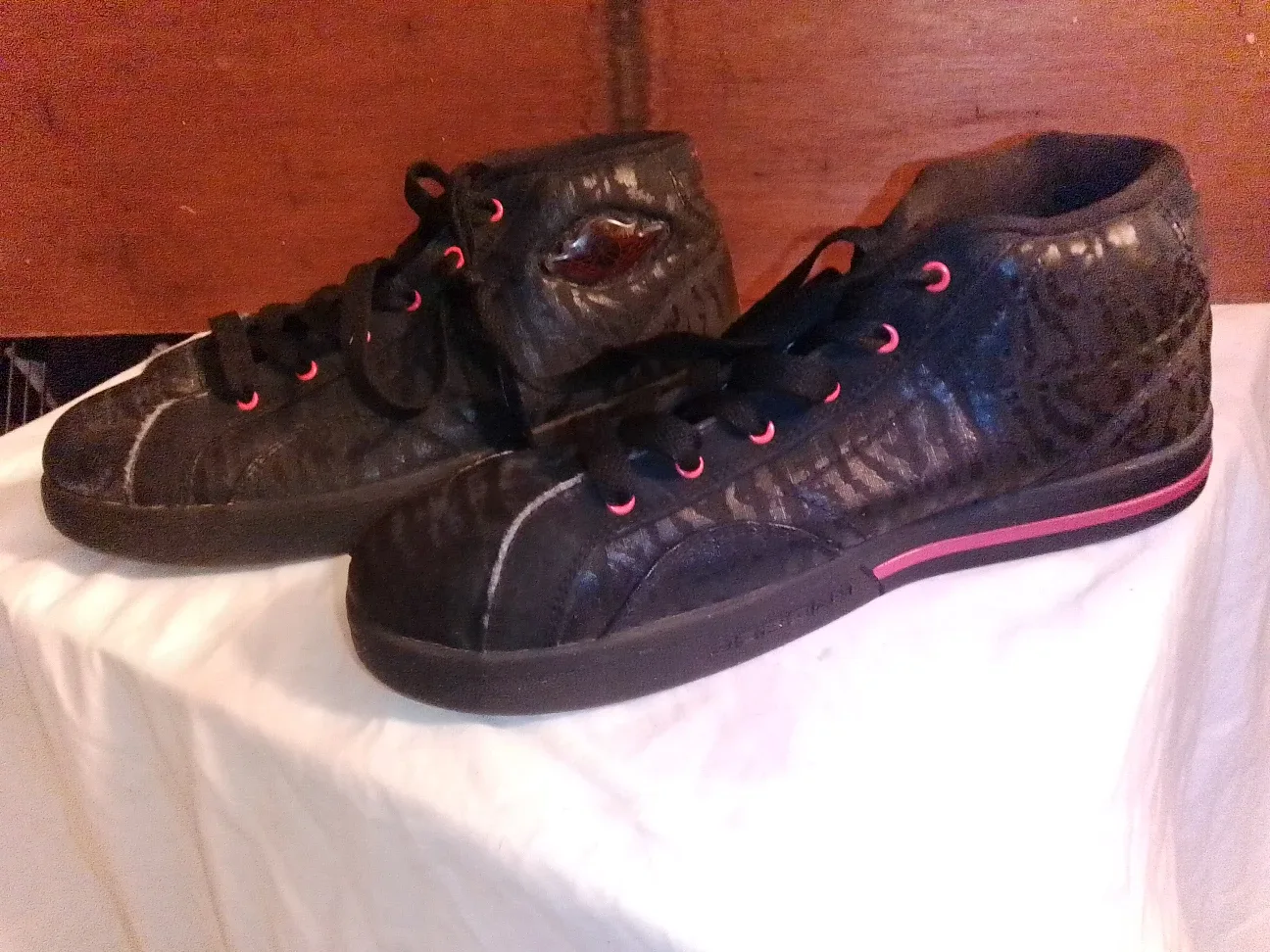 Jordan Black & Pink Sneakers