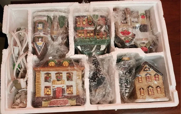 Holiday Collection Christmas Village Lumineux (17 pieces) image indicator(3)
