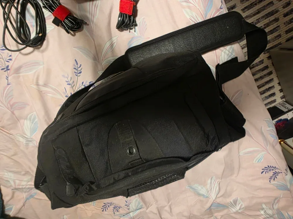 Sony Handycam NEX-VG20E Camcorder