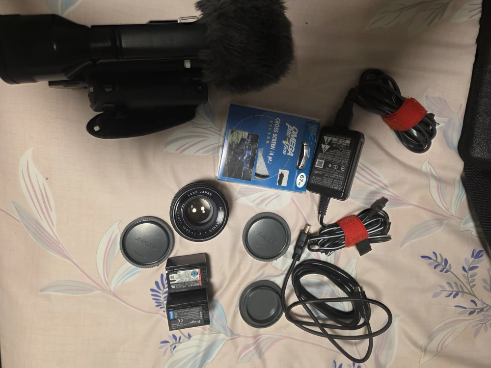 Sony Handycam NEX-VG20E Camcorder - photo 2